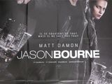 L'affiche du film « Jason Bourne » est présentée en noir et blanc.