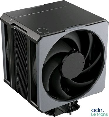 un gros plan d'un boîtier d'ordinateur équipé d'un ventilateur