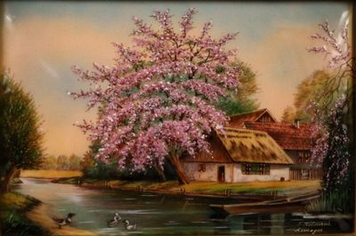un tableau représentant une maison au bord d'une rivière, avec des canards dans l'eau