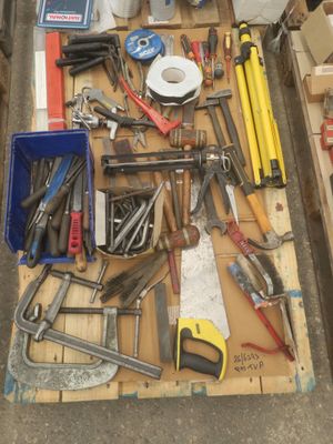un grand nombre d'outils sur une palette