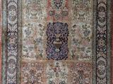 tapis persan antique à motif de médaillon sur fond beige