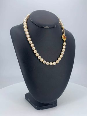 Collier de 45 perles de culture baroque en chute, fermoir en…