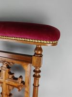 PRIE-DIEU en noyer tourné et scupté, le dossier à décor de l… (photo 4)