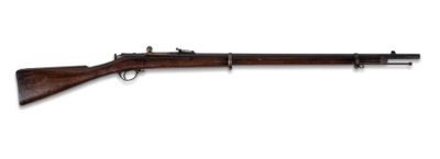 un fusil avec un canon en bois sur fond blanc