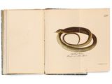 un livre ouvert sur lequel est dessiné un serpent