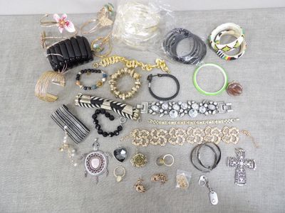 a lot of jewelry on the table on the table