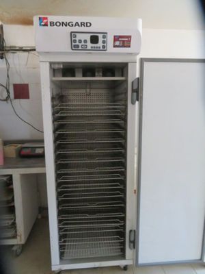 an image of a commercial food warmerer in a kitchen