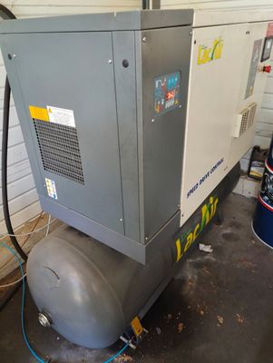Compresseur LACME, type : CENT VAR VS V20/500 SC de 2017