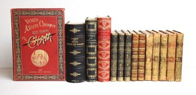 de nombreux livres alignés les uns à côté des autres sur une table