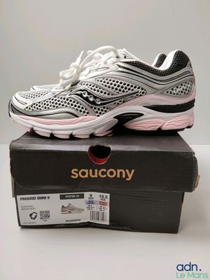 saucony women ' s running shoes