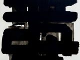 la couverture du livre *Soulages*, avec une peinture en noir et blanc représentant une ville