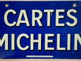 a blue sign that says cartes michelin on it