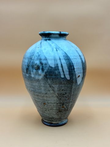 Grand vase en grès émaillé à dominante de gris bleuté et blanc la
