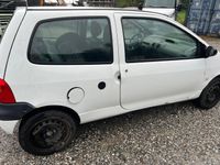 LMB: VP RENAULT TWINGO du 21/01/2004 - 04cv EG -… (photo 6)