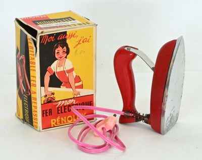 Petit fer à repasser RENOLUX, pour enfant mais en 110v, oxydation sur  - Photo 1