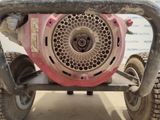 a close up view of the front end of a small engine
