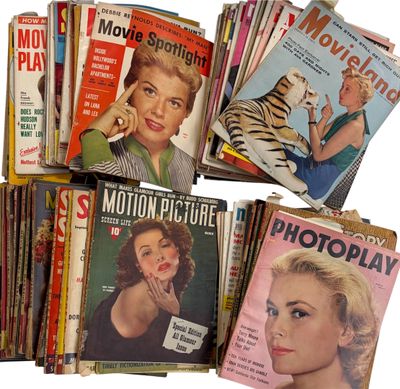 beaucoup de magazines empilés les uns sur les autres