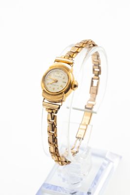 Montre de dame, le boîtier Méridia en or jaune (750 millième…