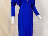 une image d'une robe bleue sur un mannequin, un mannequin, un mannequin, un mannequin, un mannequin, un mannequin, un mannequin, un mannequin