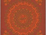 une image représentant une œuvre d'art rouge et orange ornée d'un motif circulaire