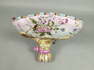 Manufacture de Saint-Clément (Lorraine). Bouquetière murale …