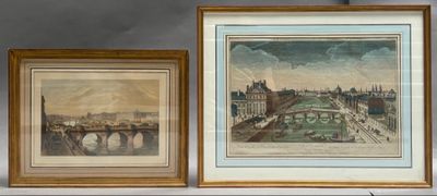 deux photos encadrées représentant une ville et un pont, posées sur une étagère