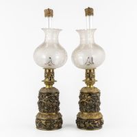 Paire de lampes à huile avec abat-jours en verre taillé, en … (photo 3)