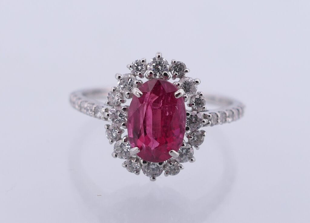 Bague en Platine 950 avec Rubis 0,55 Carat et Diamants 1,57 Carat - TDD 50