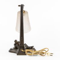 Muller Frères Lunéville, lampe de table ornée d’un Pierrot e… (photo 5)