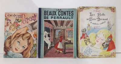 trois livres pour enfants sont alignés sur une étagère