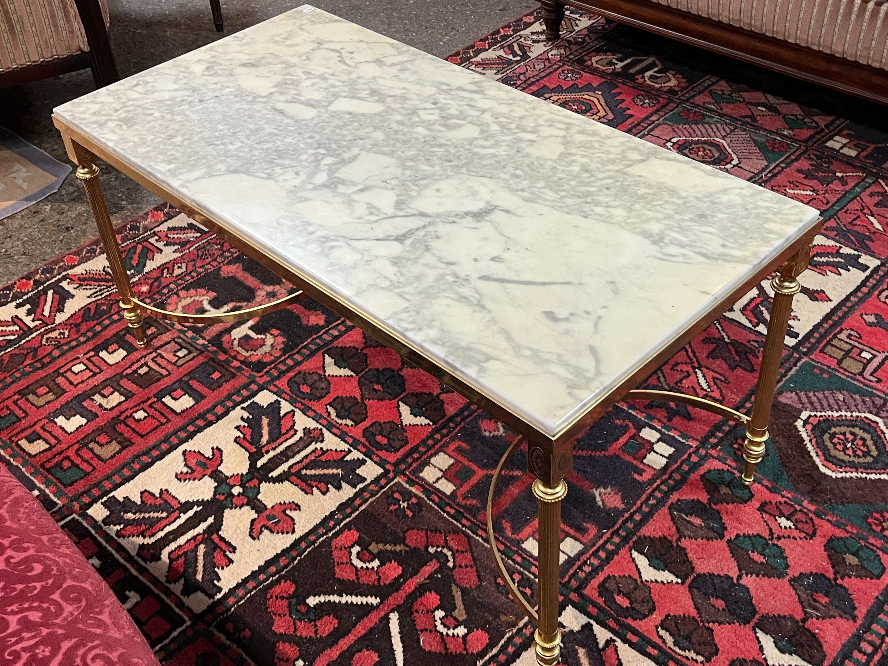 Table basse à plateau en marbre, H : 44 cm L : 90 cm