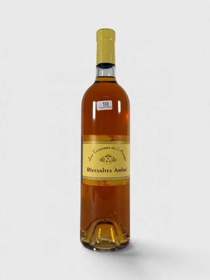 Modèle 3D d'une bouteille de vin avec une étiquette jaune