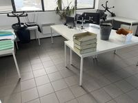 neuf tables en stratifié gris, 140x70