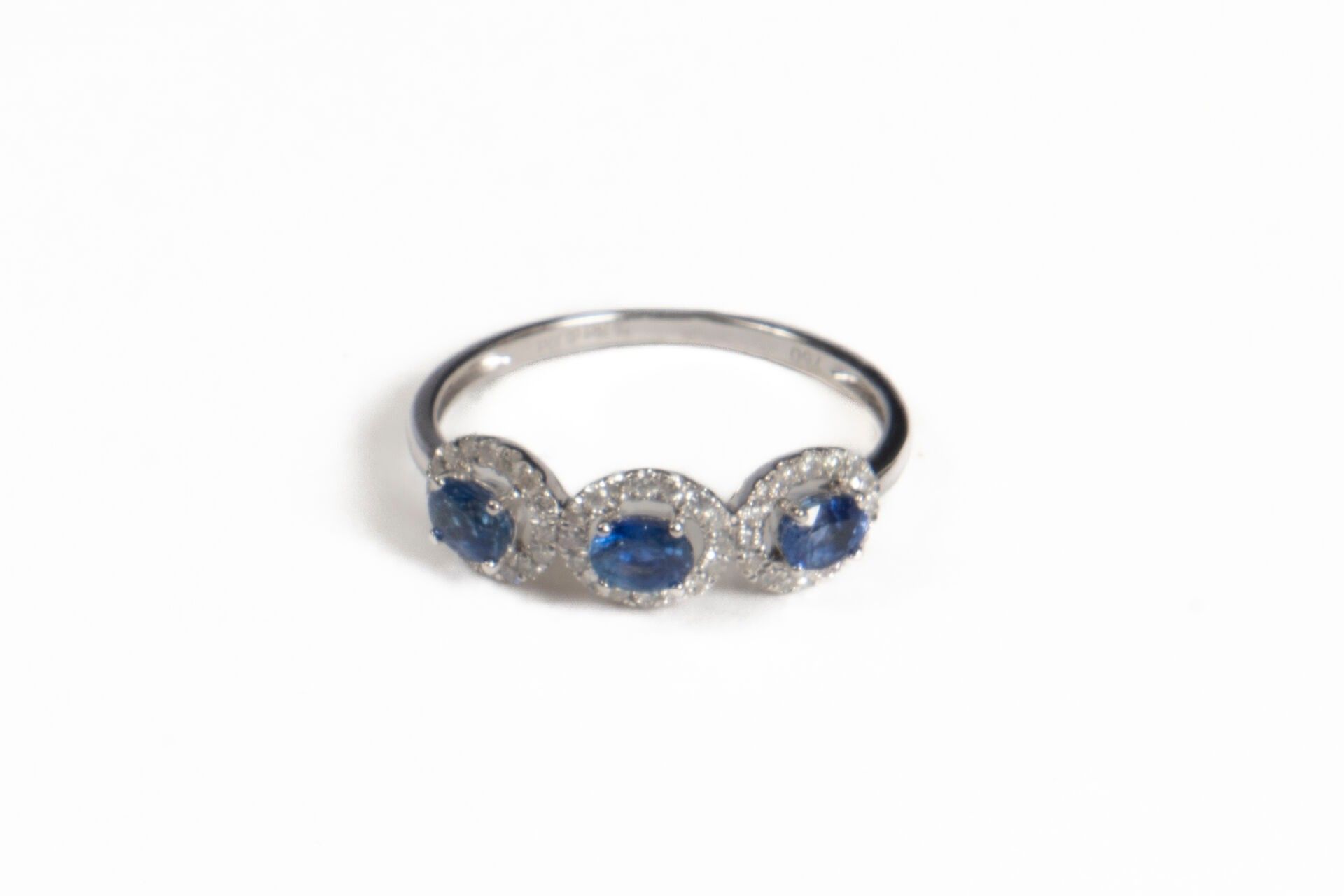 Bijoux & Pierres Précieuses