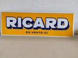 richard en ventte ici sign on the wall of a building