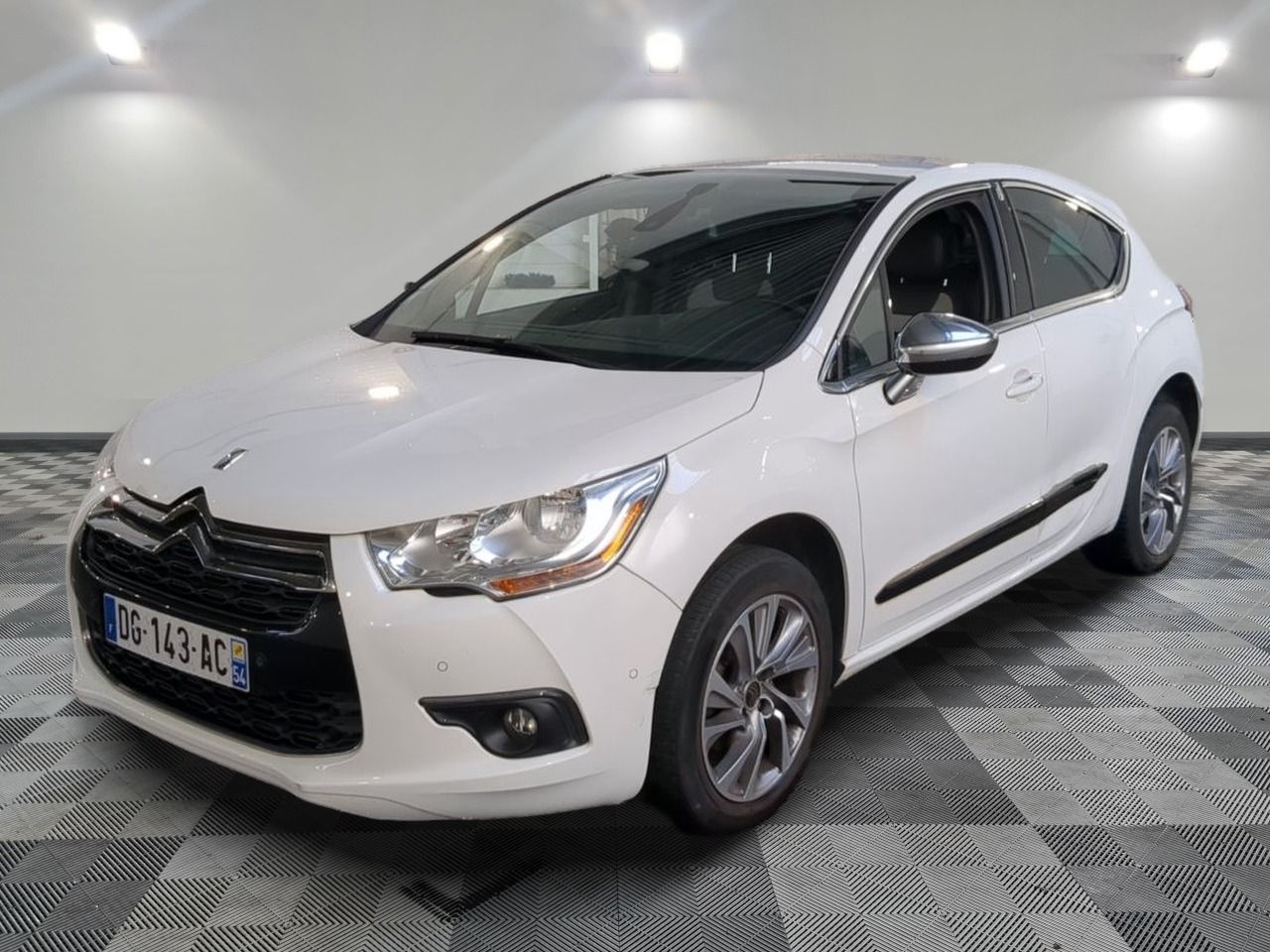 CITROEN DS4 VTI 120 Urban Show - Voiture d'occasion à réviser