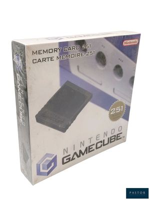 La boîte de la GameCube est vide et prête à l'emploi.