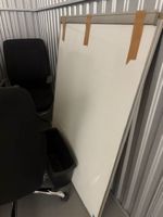 BOX composé de : 9 chaises de bureau en tissus noir - 5 faut… (photo 4)