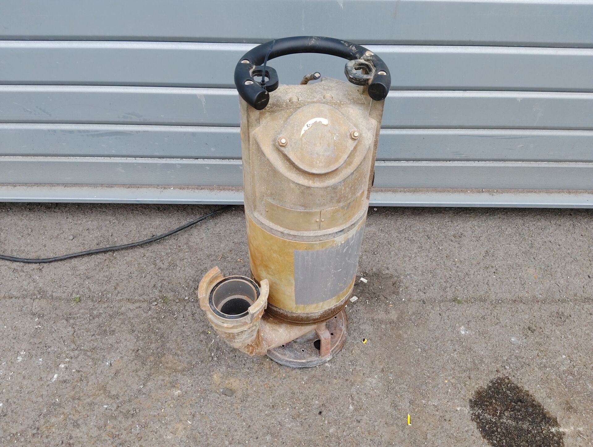 Pompe immergée triphasée pour eau boueuse FLYGT 50 m³/h