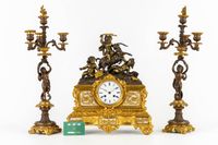 Ensemble de cheminée en trois pièces, « Putti jouant avec un… (photo 2)
