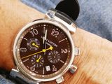 a watch that is sitting on someone ' s wrist
