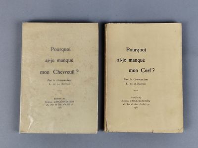 deux livres posés l'un sur l'autre sur une table