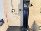 a machine that is sitting on a table in a room