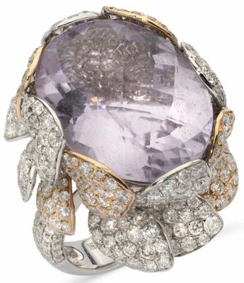 une bague en améthorate et diamants, par van cleef