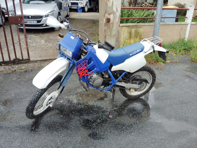 Véhicule moto SUZUKI TS125R immatriculée 7474 NK 23, 1ère mise en...