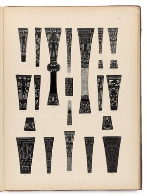 un livre ouvert contenant des illustrations en noir et blanc représentant des vases et des vases