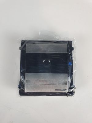 un sac en plastique dans lequel se trouve l'image d'un appareil photo