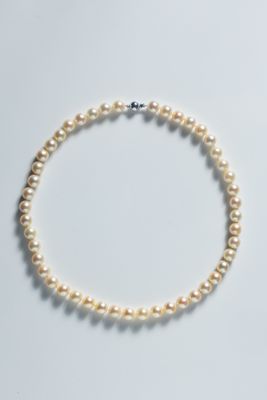 Collier shocker de 47 importantes perles de cultures blanche…