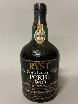 a bottle of ryet old portd portd portd portd portd portd portd port