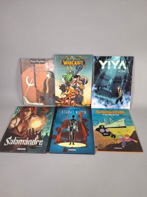 un grand nombre de livres posés sur une table